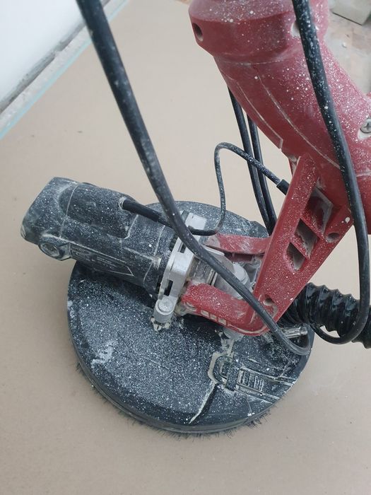 Шлайфмашина (жираф) за стени и тавани Matrix DWS 780