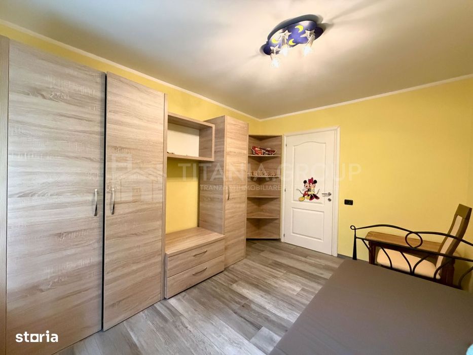 Apartament cu 3 camere, 2 bai  - zona Tractorul