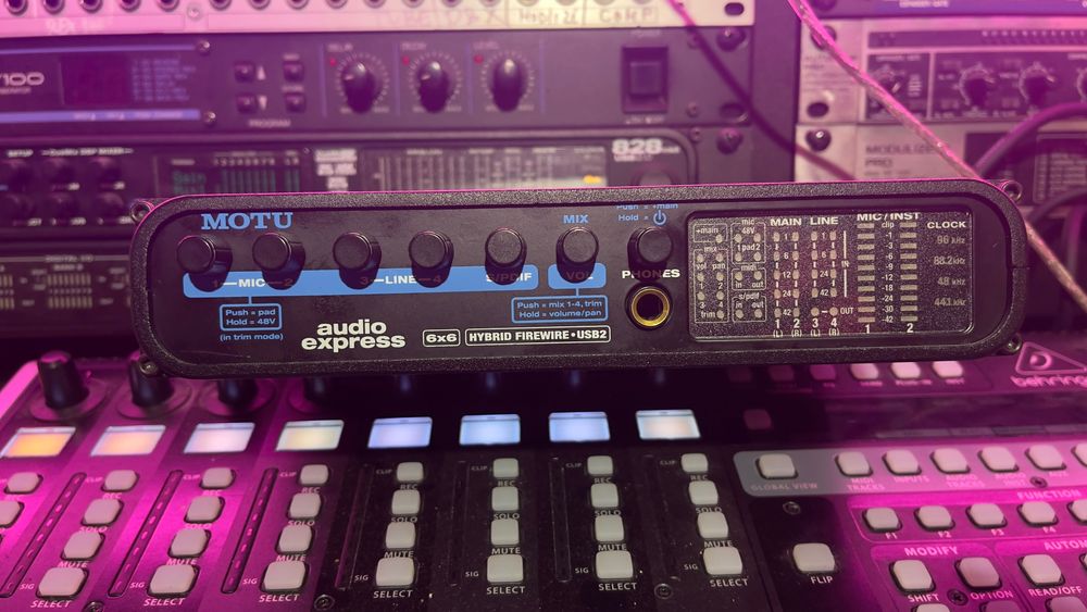 Звукова карта Motu audio express