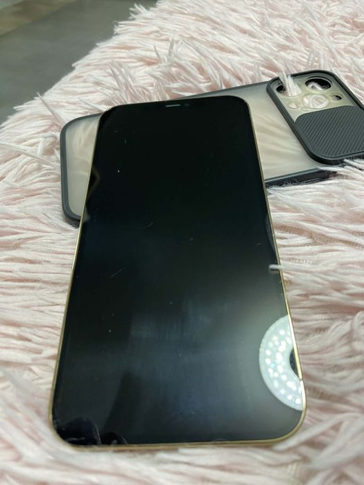 Iphone 12 pro max Много Запазен