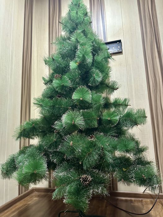 Елка новогодняя.