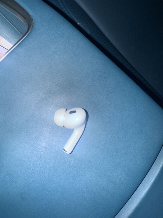 Аирподс правый наушник