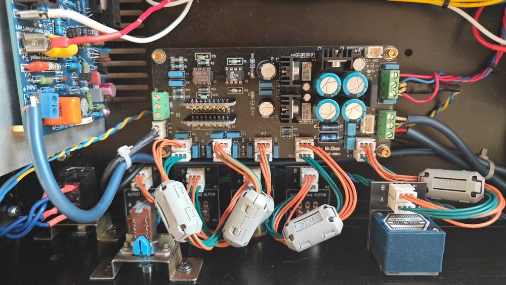 Усилитель Audio в корпусе SP-22