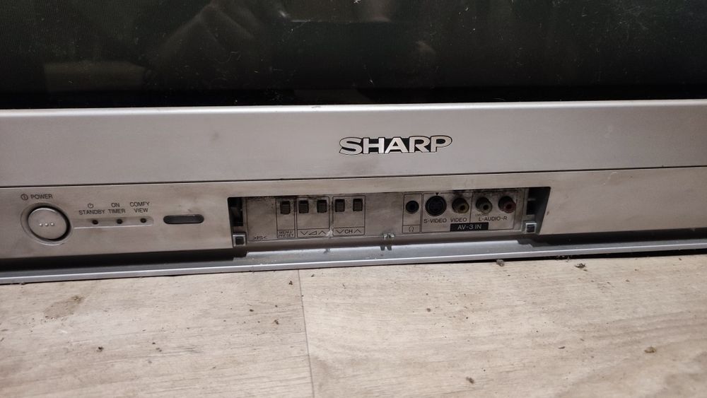 Продам большой телевизор Sharp