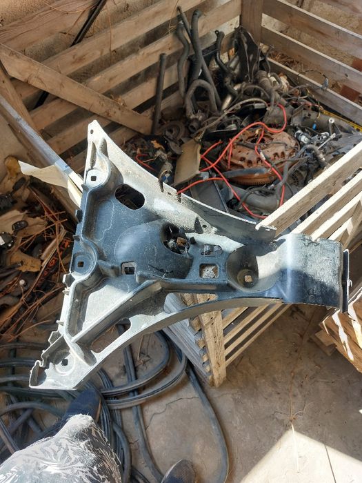 Държач броня Бмв е60 520д 177кс е61 bmw e60 e61 520d n47