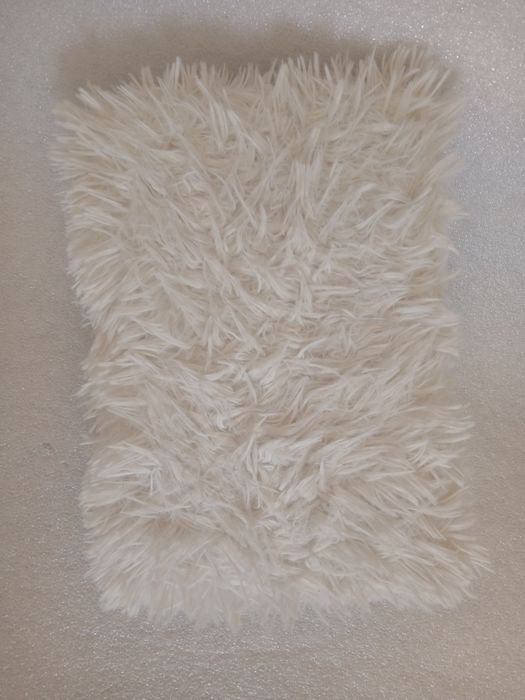 Бели възглавници