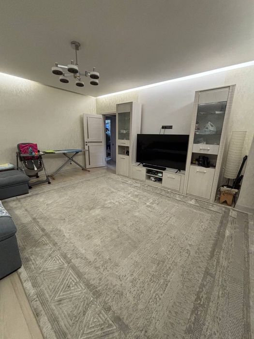 Срочно продается 4х ком квартира, ориентир: ул. С.Азимова, 80м²
