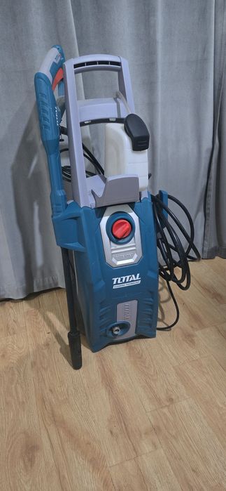 Мойка высокого давления TOTAL (в отличном состоянии)