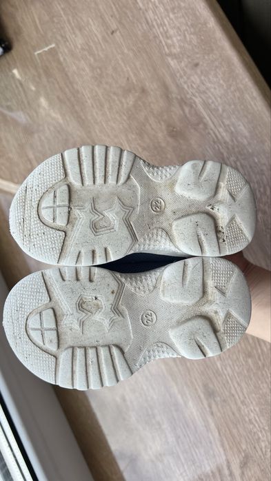 Кроссовки обувь 22 размер