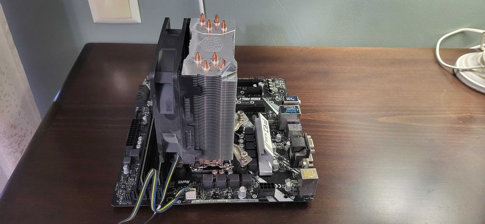 Дъно ASROCK B365M PRO4-F, процесор i7-8700 4.60 GHz, рам 16, охладител