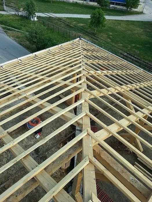 Montaj acoperișuri, mansardări și dulgherie completă București