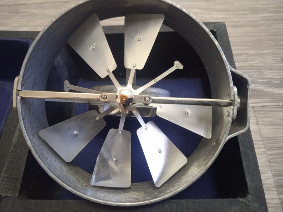 Продам анемометр ручной 1965г