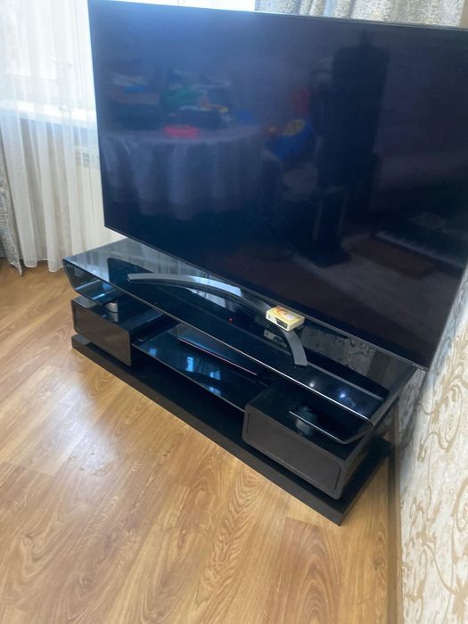 Тумба под телевизор,