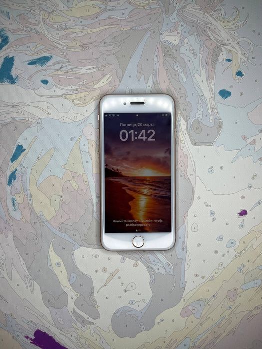 Продам Iphone 8 омбен есть