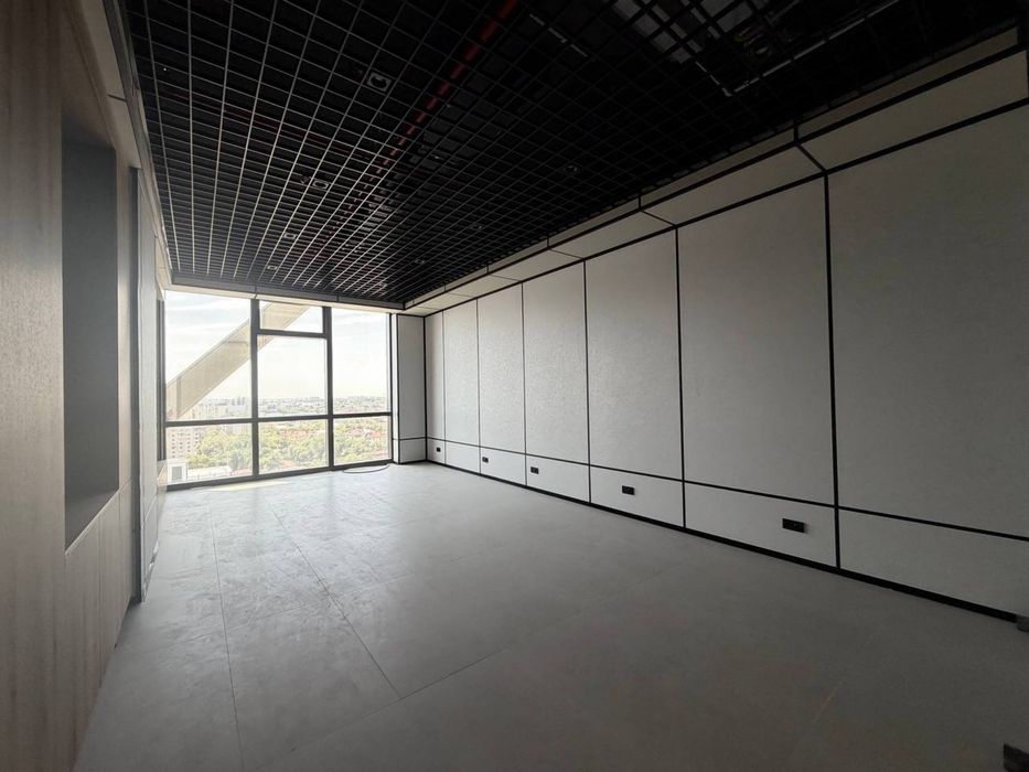 Продам Нежилое помещение ЖК Piramit Tower