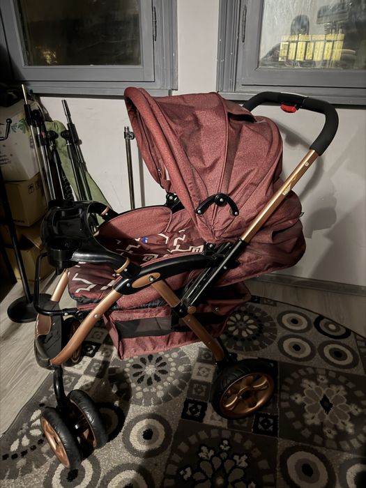 Продаётся коляска для детей в отличном состоянии!