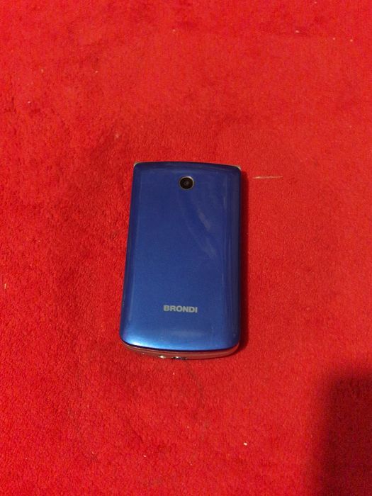 Telefon cu clapeta perfect funcțional