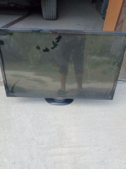 Телевизоры 3 шт по 2000 нерабочие