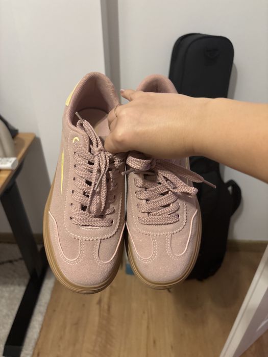 Нови маратонки sprandi