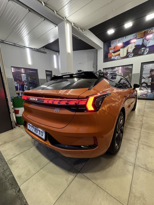 Zeekr 001 Dual Motor 11.2023 yil 29000 probeg