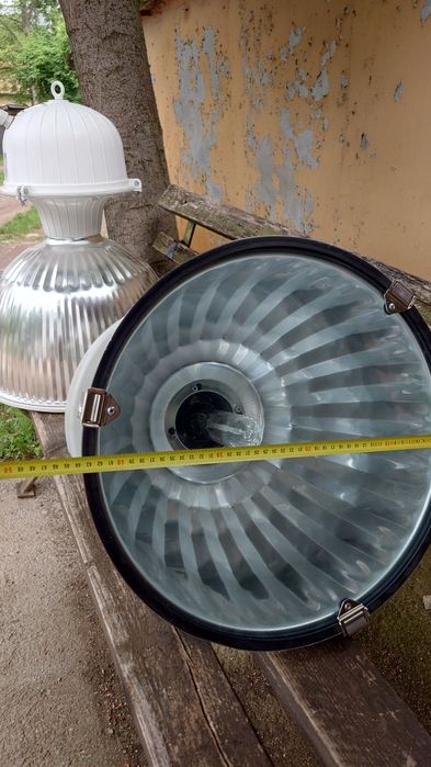 Промишлен осветител 250w/400w (лампа за хале)