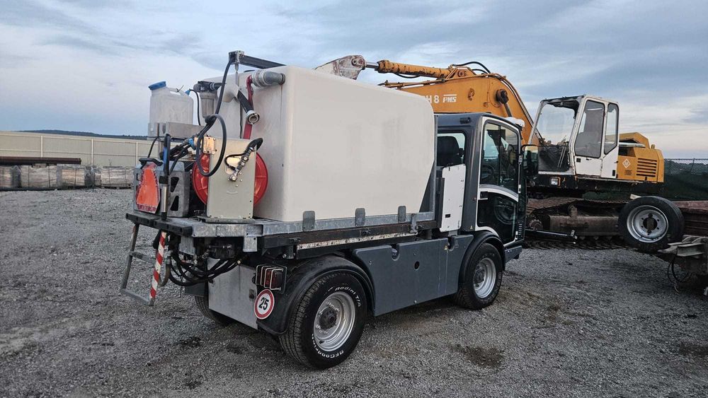 Boschung PONY P4T 4X4