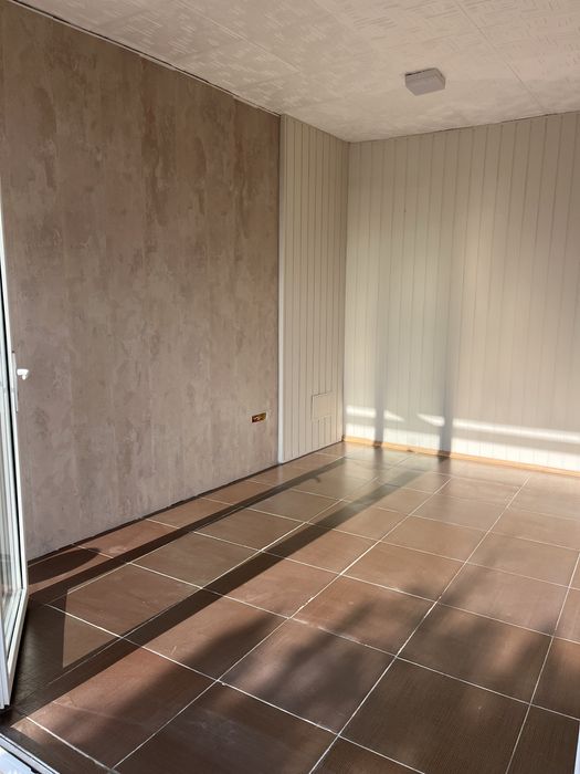 Салон за красота- маникюристка/ фризьорка