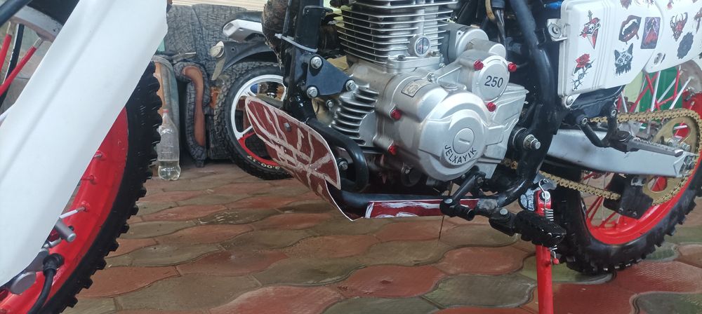 Продам эндуро 250