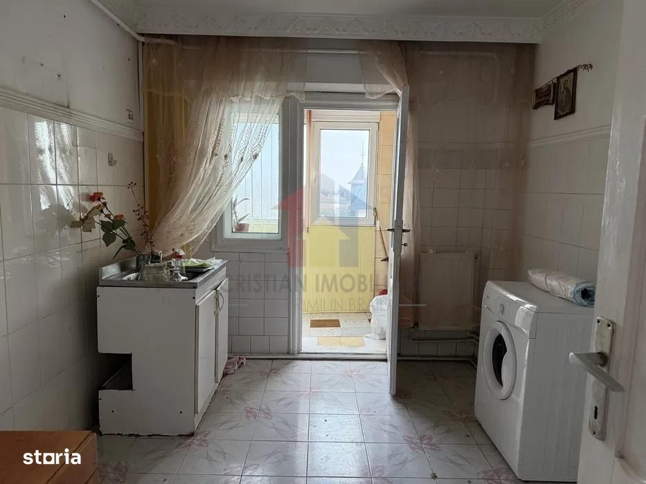 Apartament  2 camere, etaj 3, Vidin-Piata+ balcon 7 m