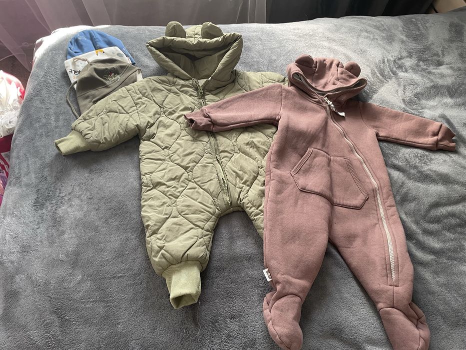 Продам детские вещи.