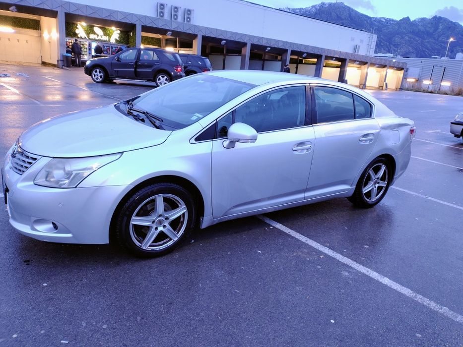Продавам Toyota Avensis с BRC газова уредба