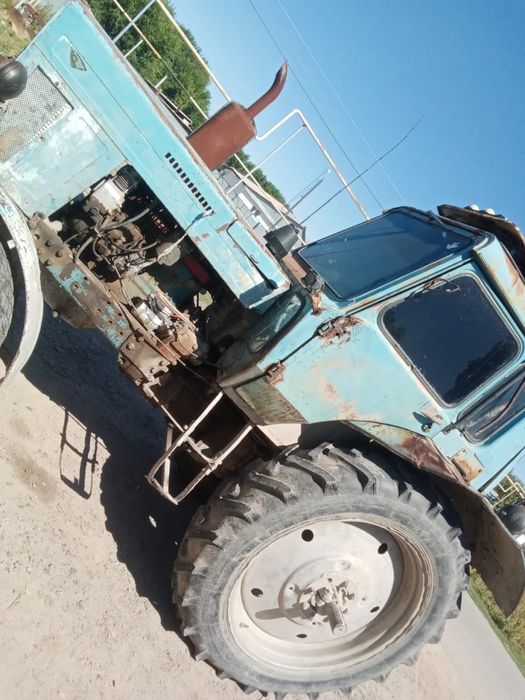 Продам трактор по договорнай цене