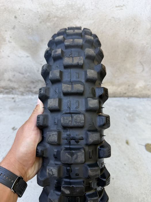 Мото гуми Michelin Tracker