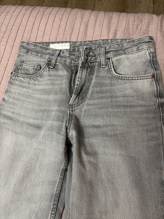 Сиви дънки на Zara