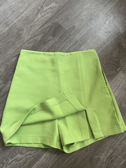 Пола панталон цвят лайм