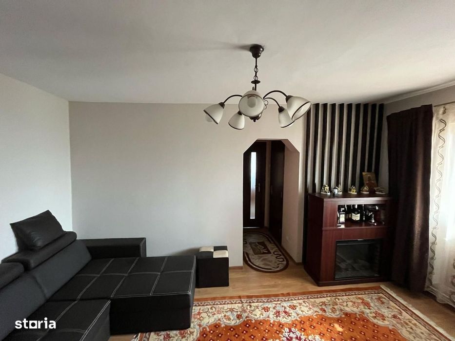Apartament cu 3 camere, etaj 4, VASLUI zona CENTRU — fotografia 3