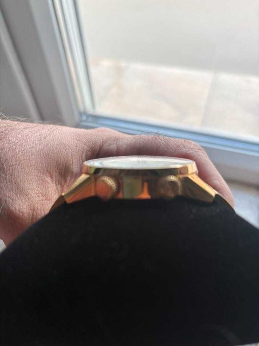 продавам чисто нов -  Vostok-Europe GAZ-14 Limousine - 2426/5609060