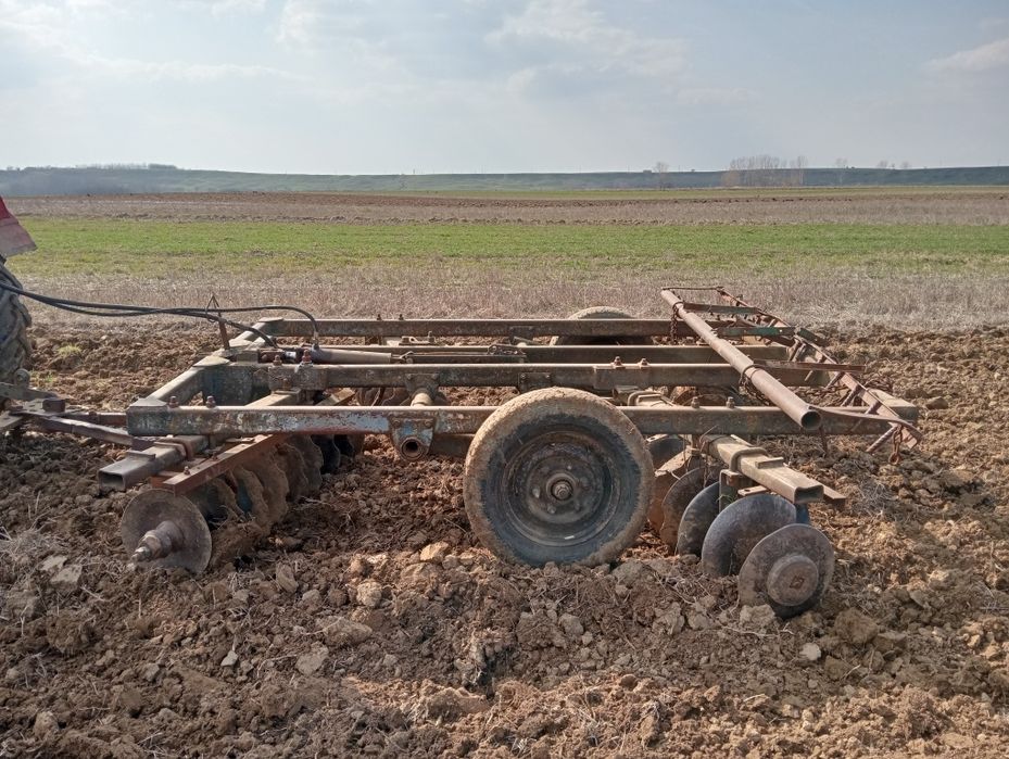 Vând disc 3, 4 pe rulmenți fara suduri sau rupturi,Nr de tel 074792388