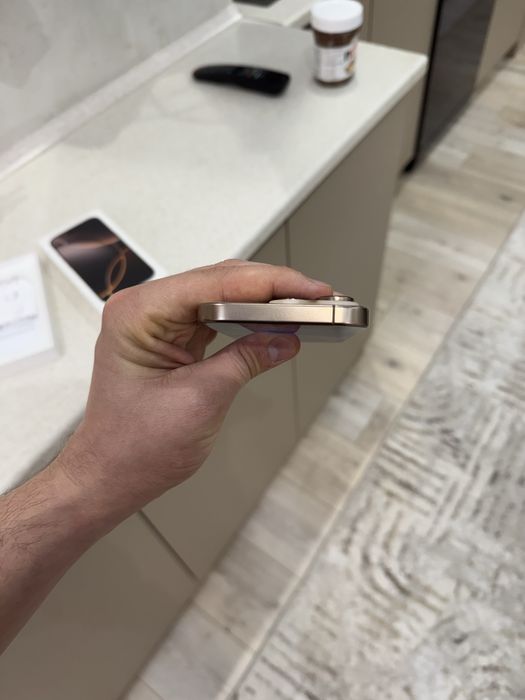 Iphone 16 pro 256gb yomkost 93%