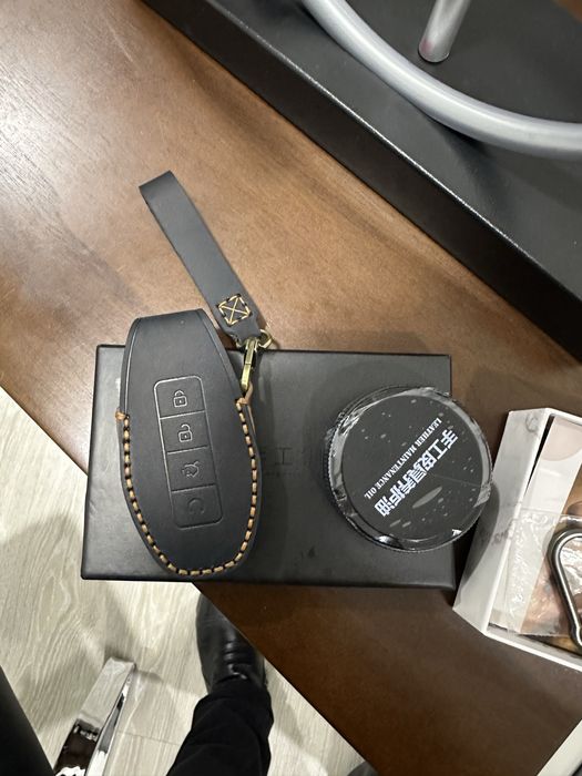 коженый чехол для Denza N9