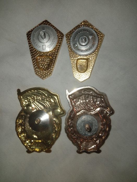 Значки СССР продам