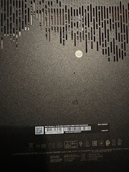 Лаптоп MSI Modern 15 B12MO