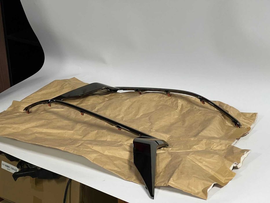 Молдинг фары LC Prado 150