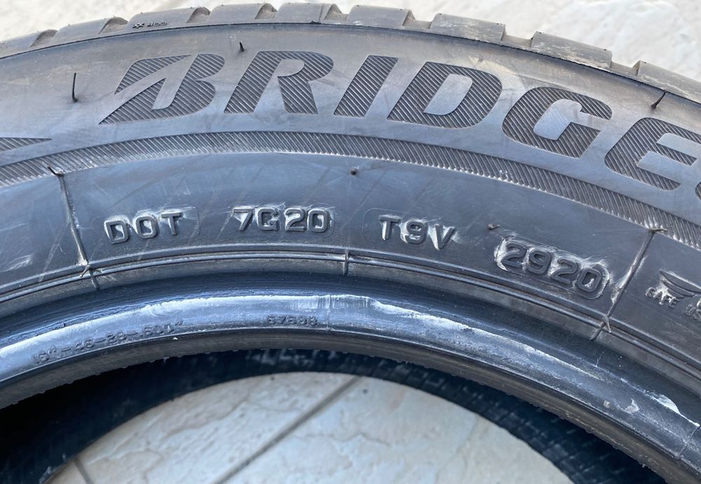 Гуми зимни гума 205/60/16” Bridgestone BLiZZAK LM 001,RFT