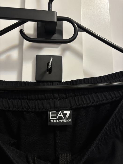 Vand Trening Emporio Armani EA7 / Marimea M și L