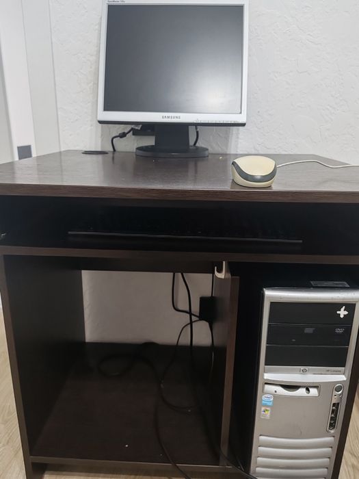 Компьютер+стол+клавиатура+мышка