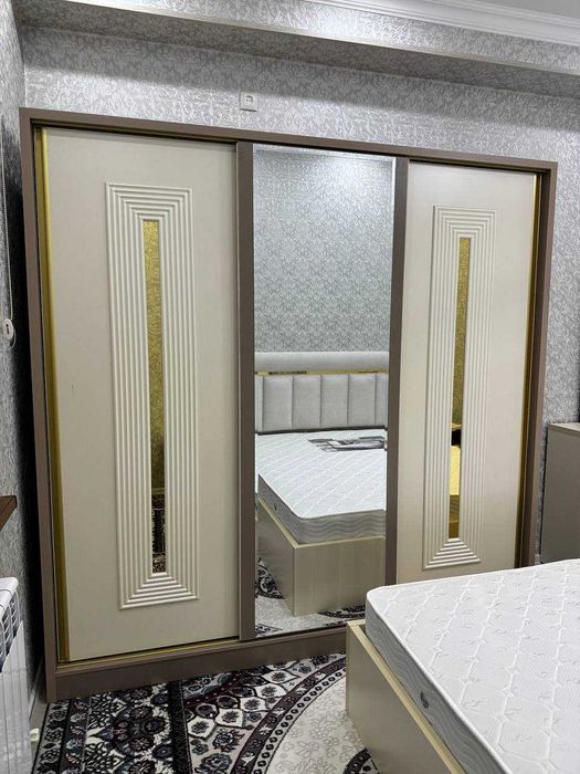 Spalni uchun komplekt mebel seh narxida