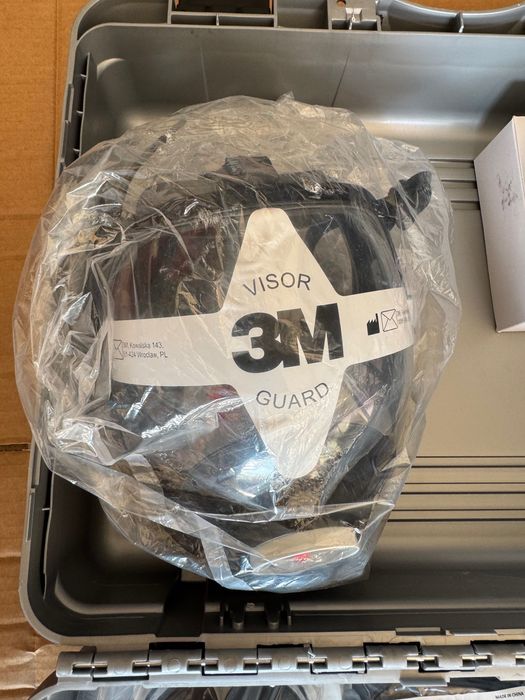 Masca de protecție cu filtre și auto respirator 3M modelul PV-300E