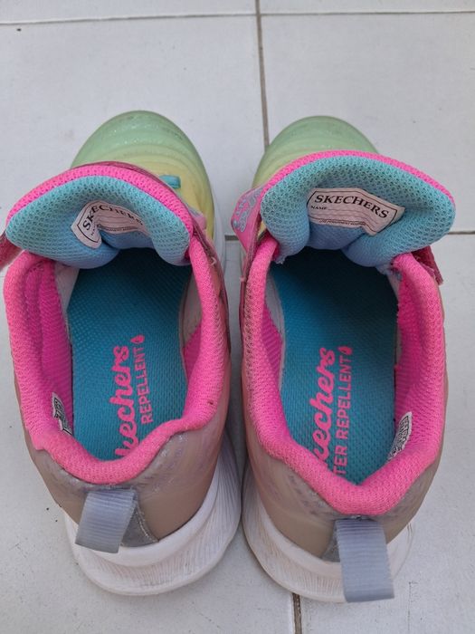 Продавам детски обувки