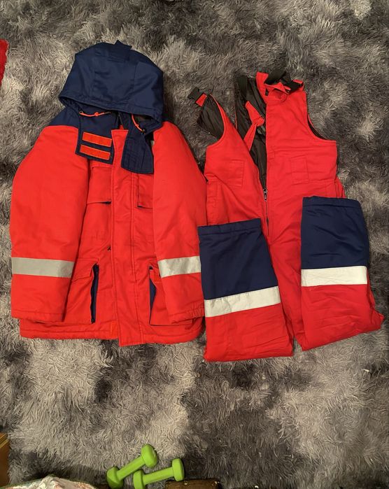 Продам спец одежад 103